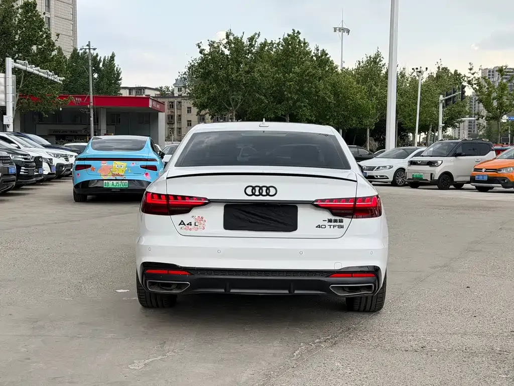 Audi A4L 2021 из CN, фото 10
