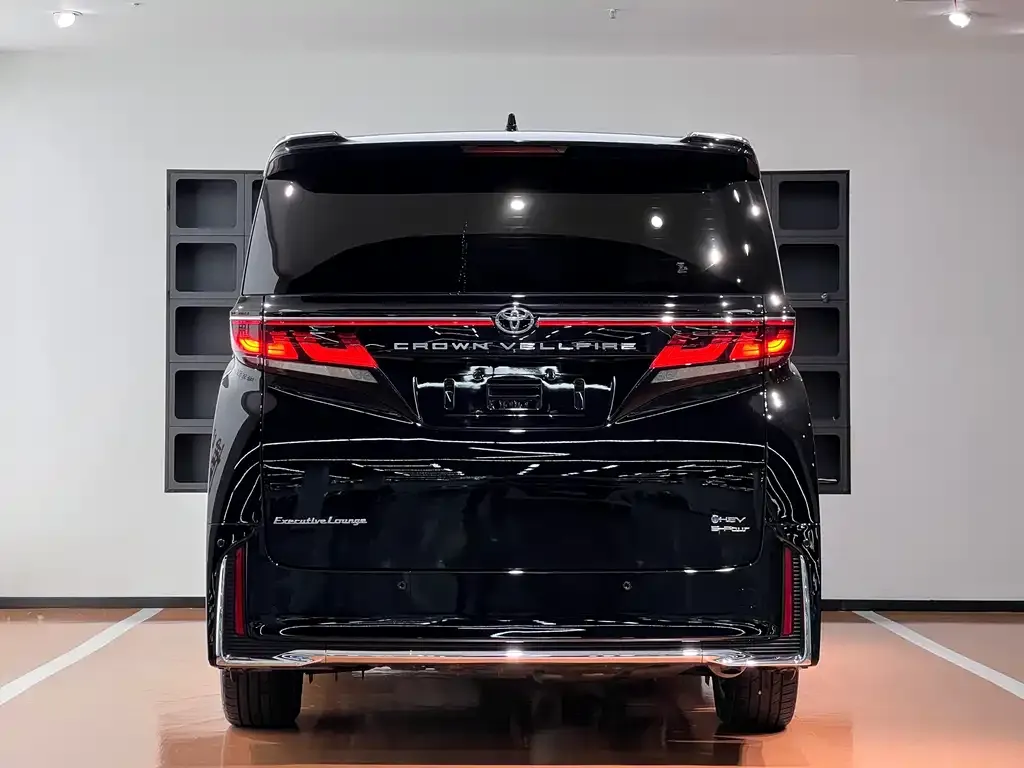 Toyota Vellfire — фото 3