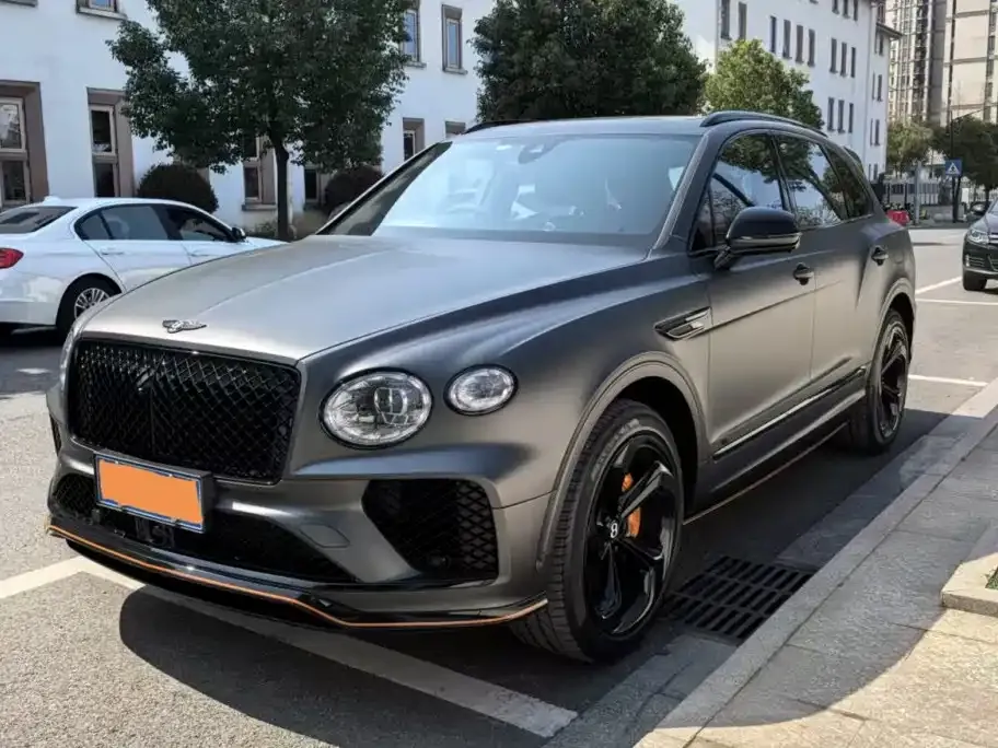 Bentley Bentayga — фото 1