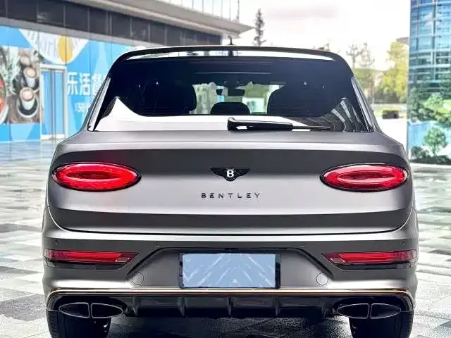 Bentley Bentayga — фото 2