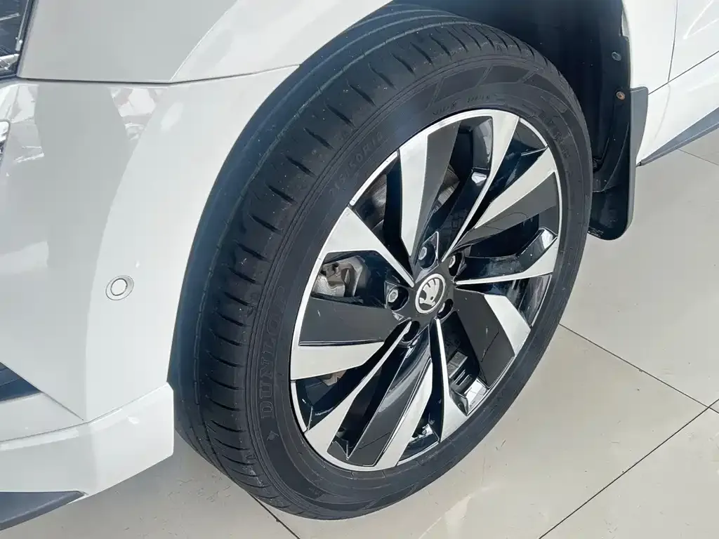 Skoda Karoq — фото 3