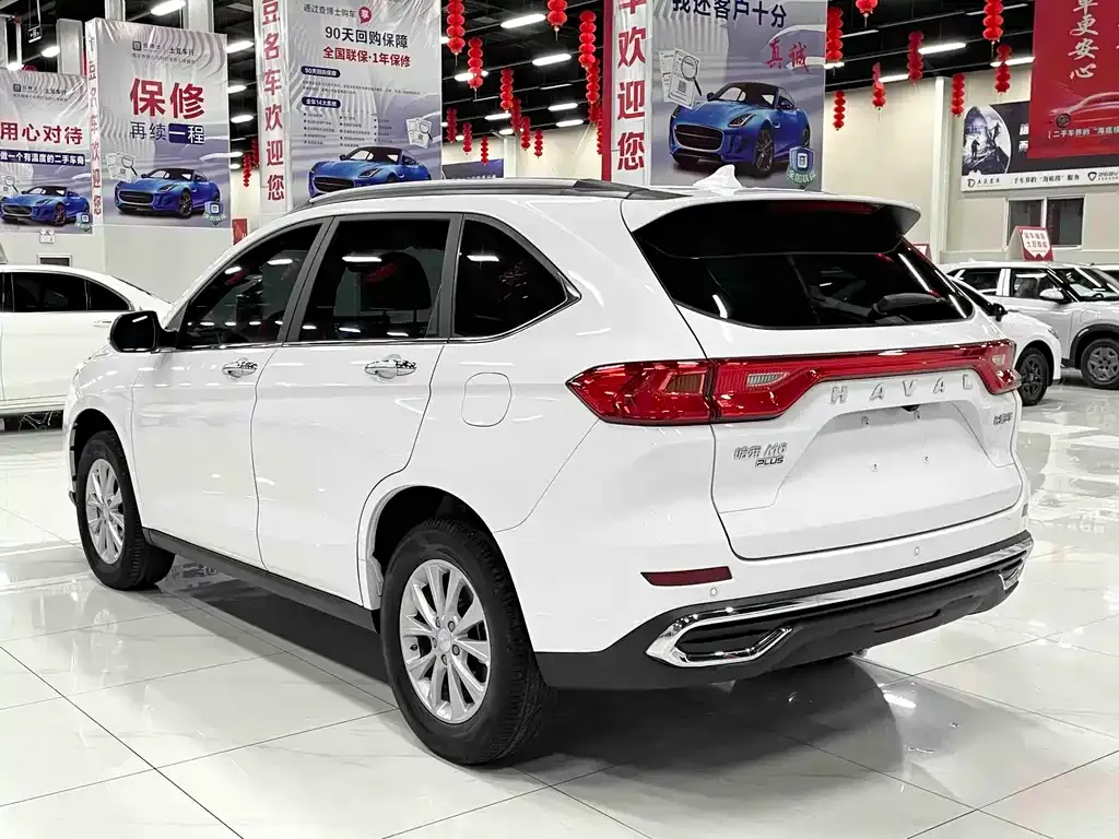 Haval M6 — фото 10
