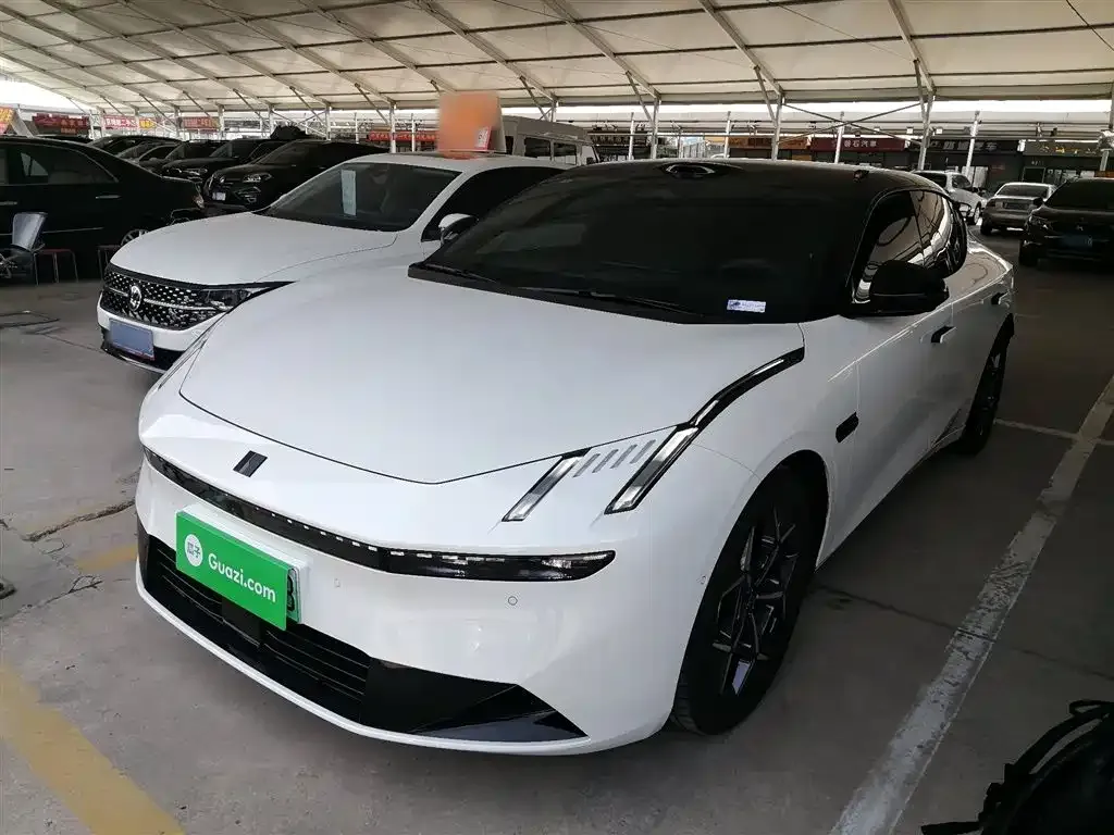 Lynk & Co 10 EM-P