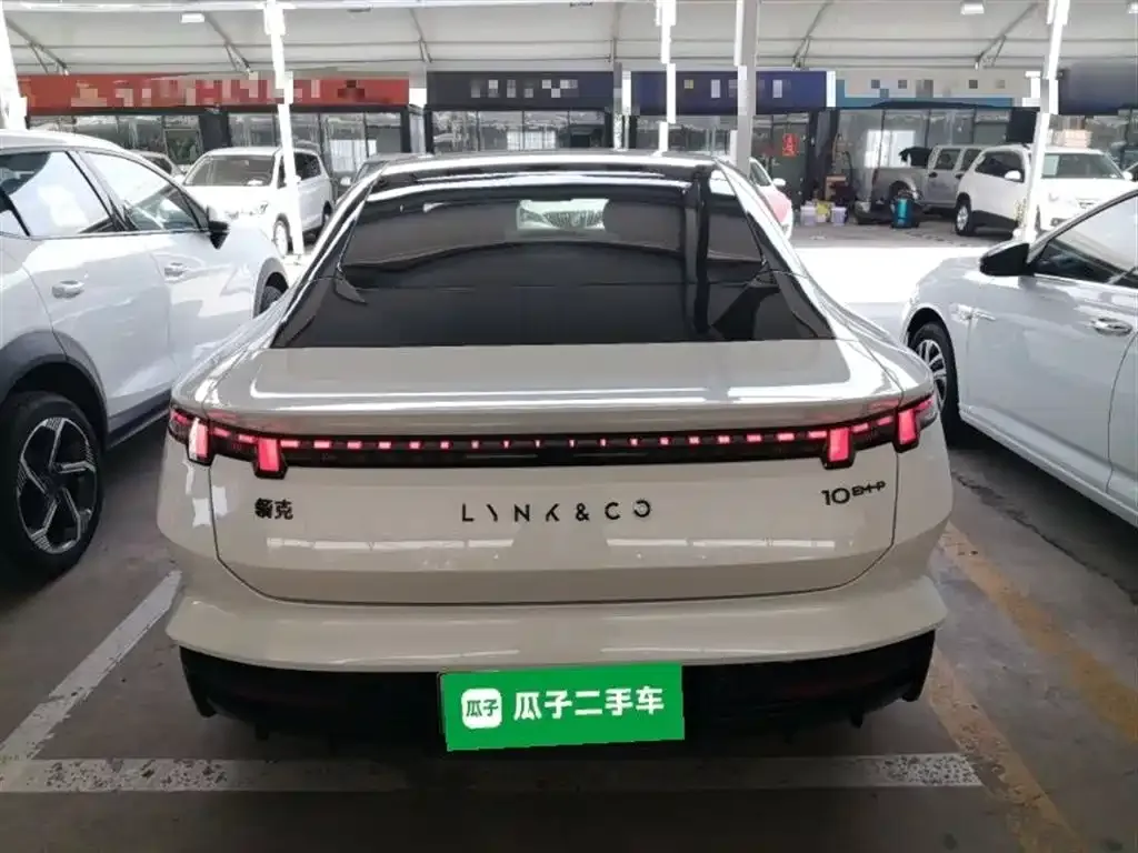 Lynk & Co 10 EM-P 2026 из CN, фото 10