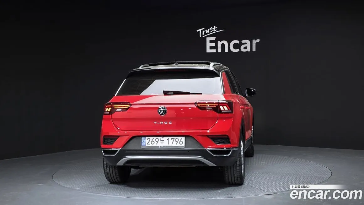 Volkswagen T-Roc — фото 7