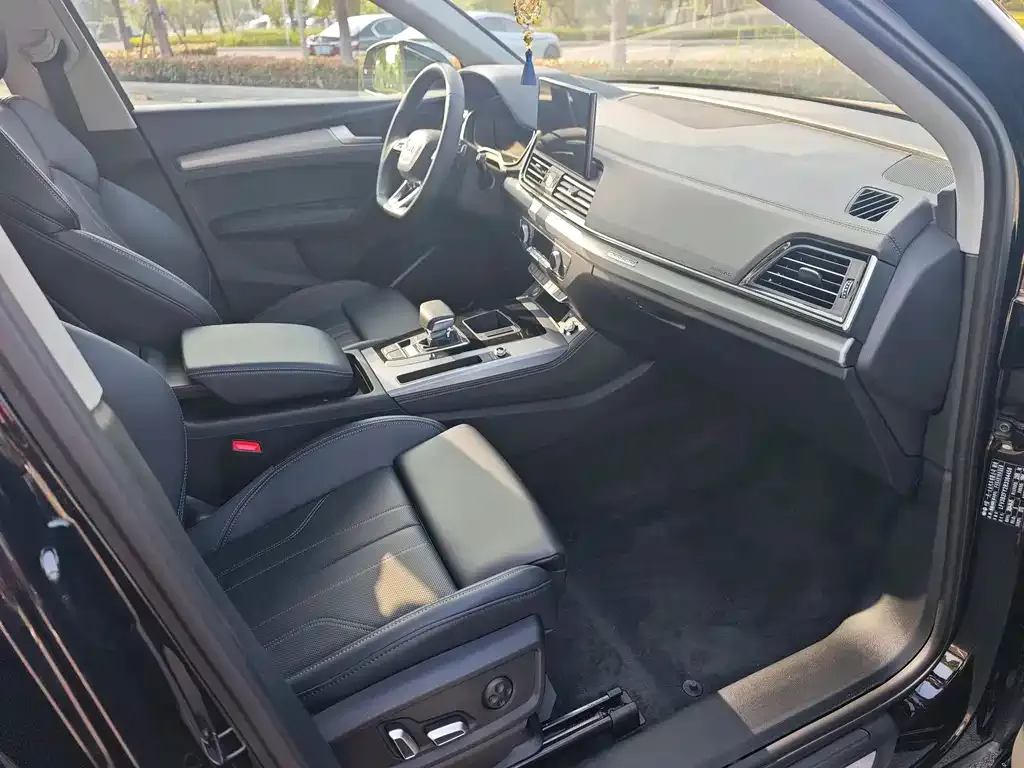 Audi Q5L 2024 из CN, фото 5