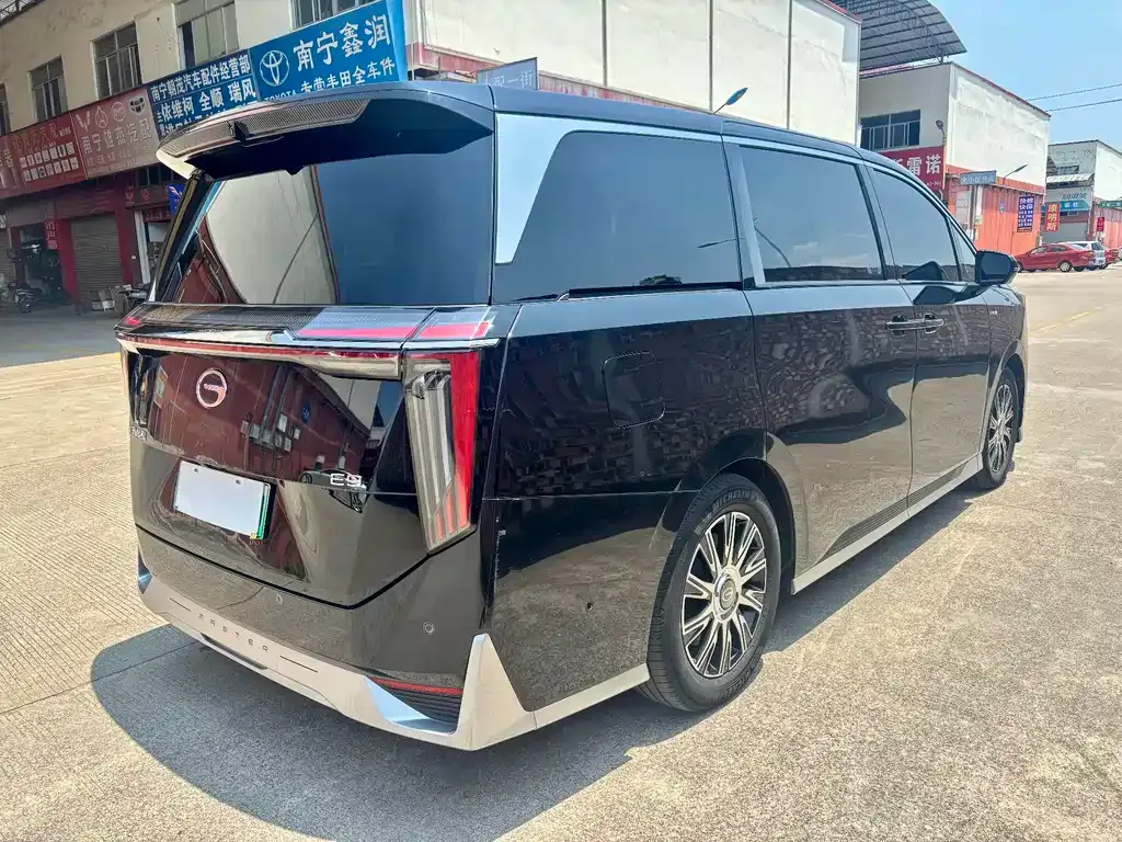 GAC Motor Trumpchi E9 — фото 10