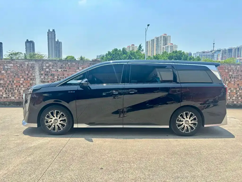 GAC Motor Trumpchi E9 — фото 5