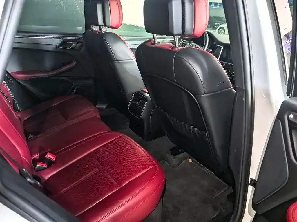 Porsche Macan 2022 из CN, фото 3