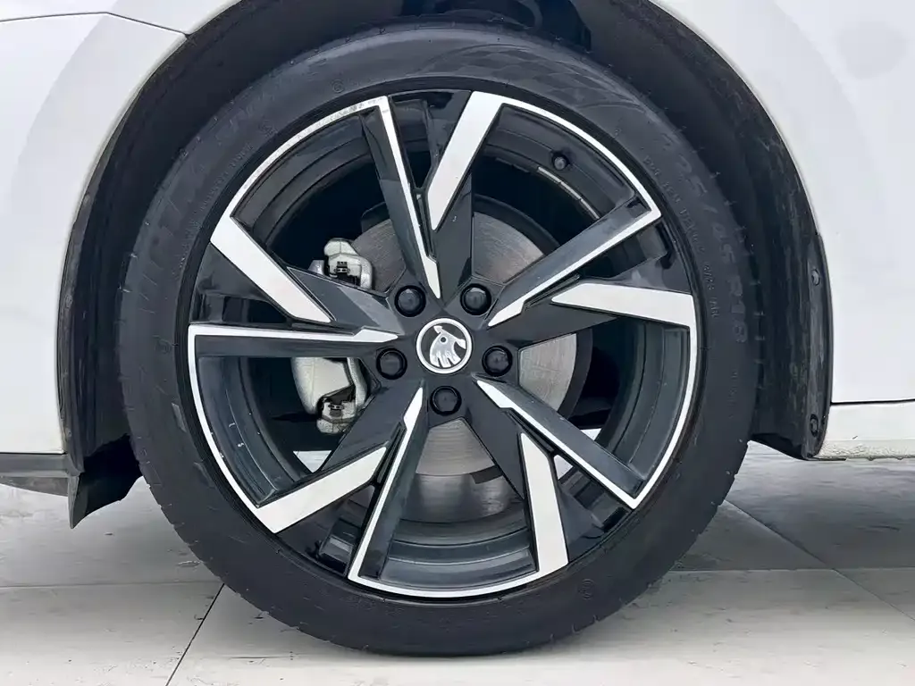 Skoda Octavia — фото 10