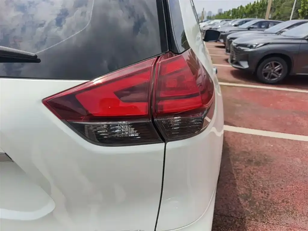 Nissan X-Trail 2023 из CN, фото 2