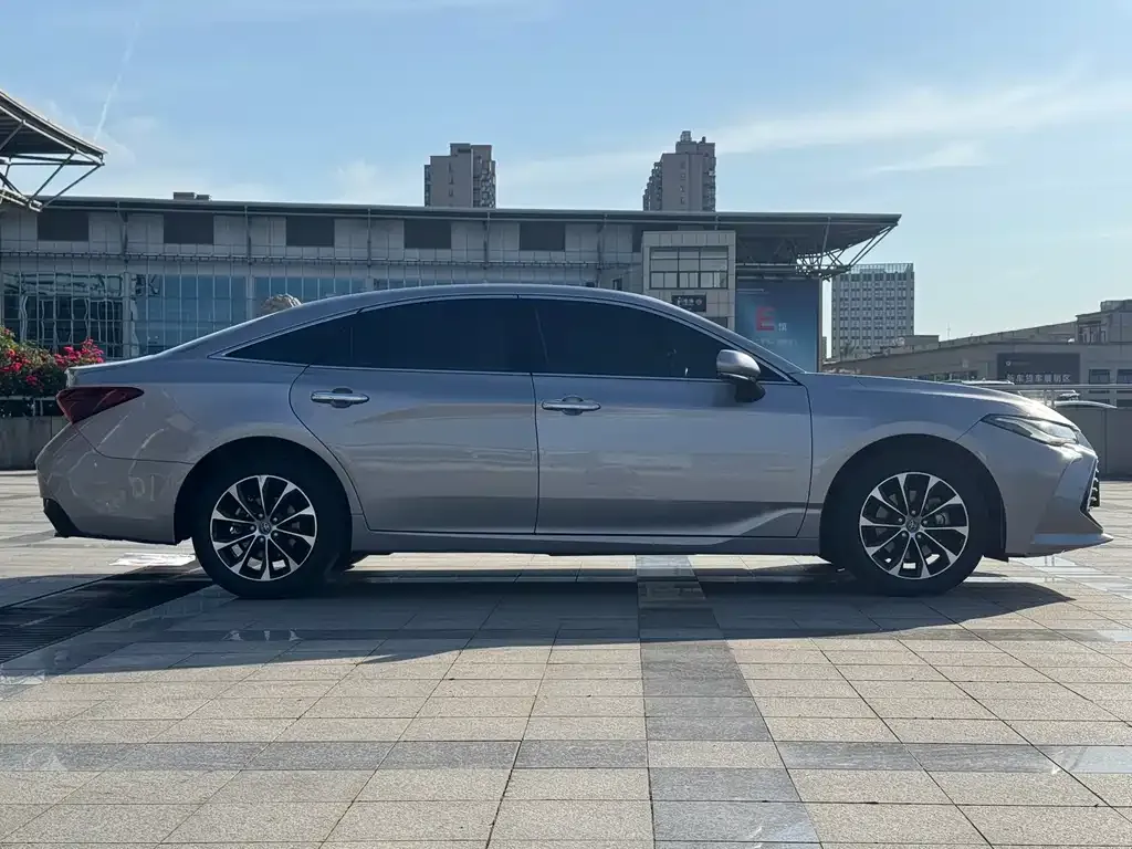 Toyota Avalon 2022 из CN, фото 9