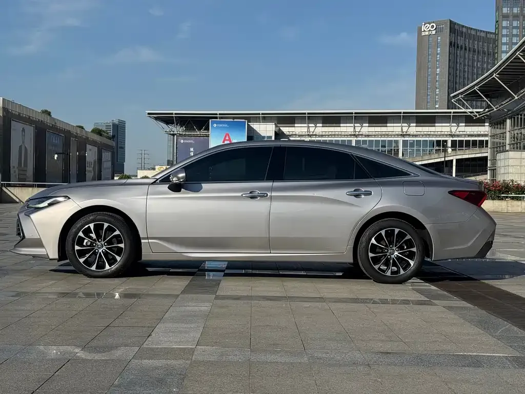 Toyota Avalon 2022 из CN, фото 3