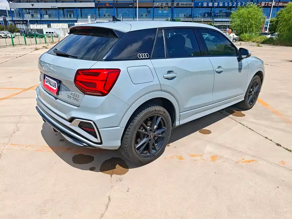 Audi Q2L 2023 из CN, фото 10