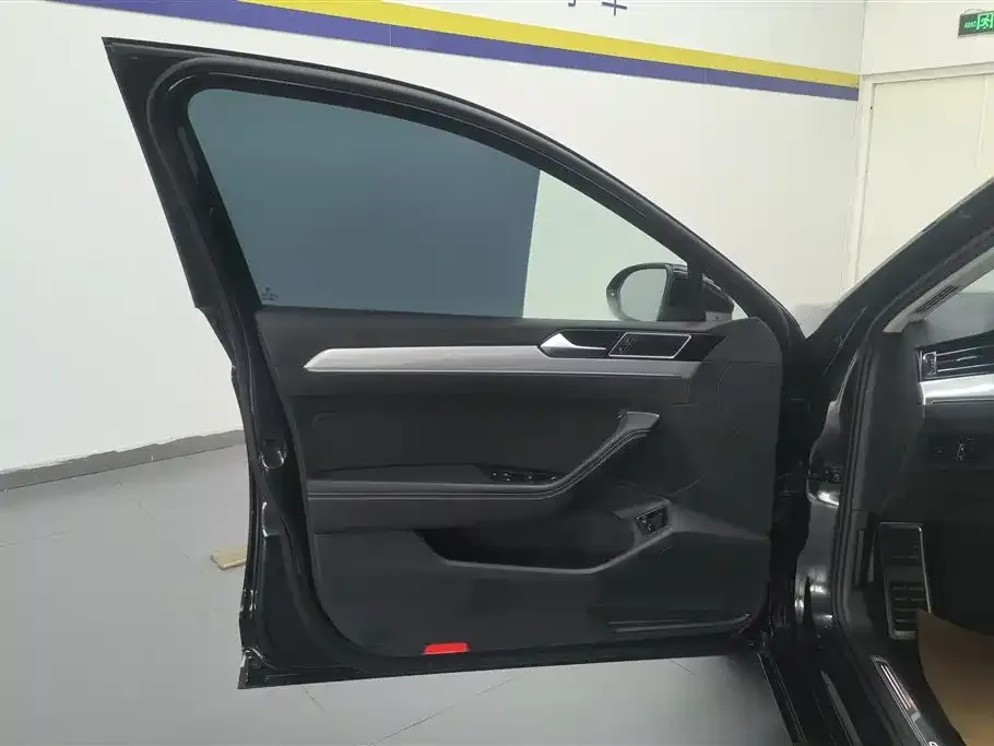 Volkswagen Magotan GTE PHEV 2023 из CN, фото 10