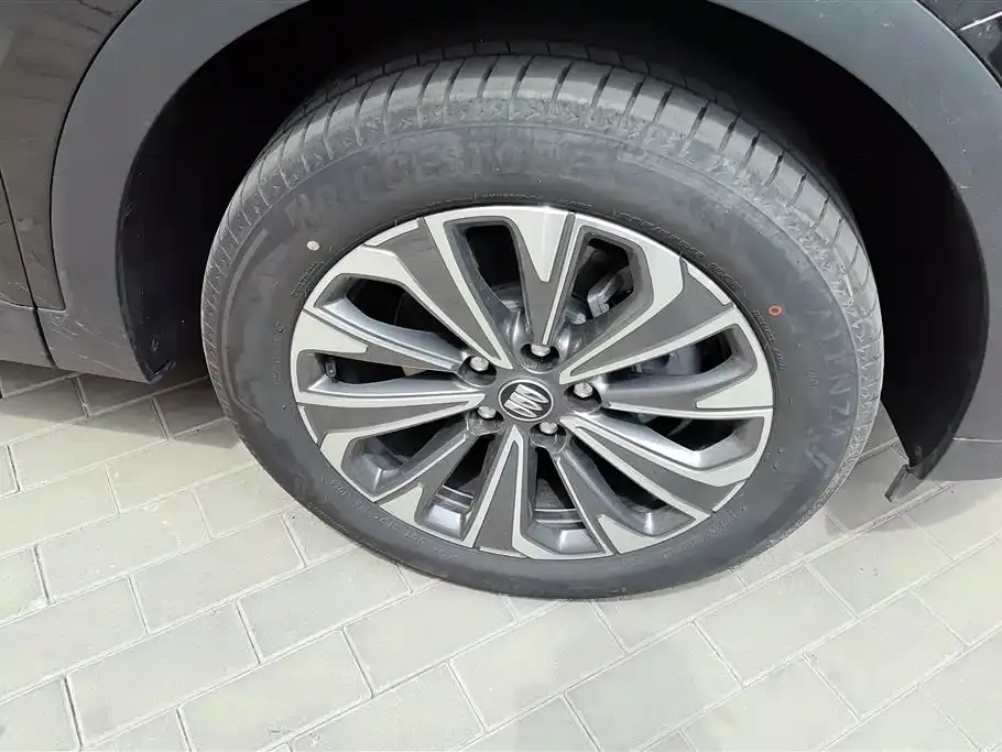 Buick Envision Plus — фото 10