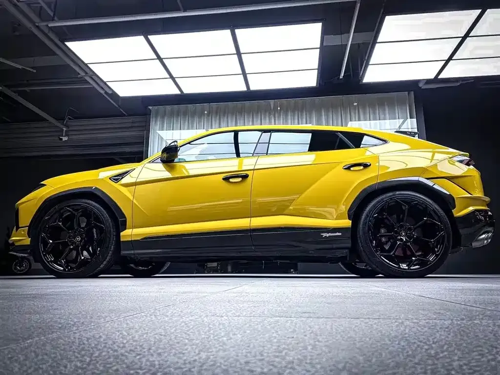 Lamborghini Urus — фото 3
