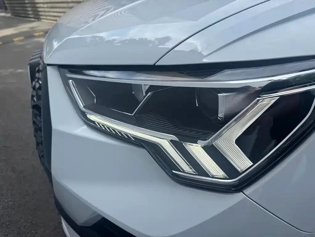 Audi Q3 Sportback — фото 2