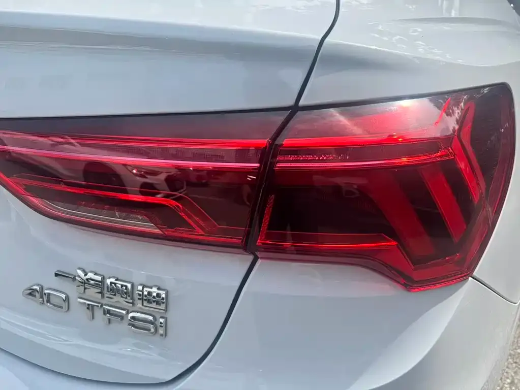 Audi Q3 Sportback — фото 6