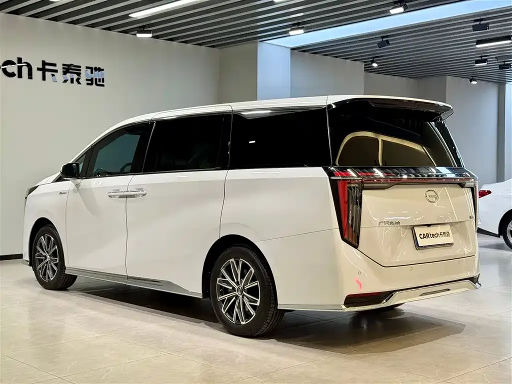 GAC Motor Trumpchi M8 — фото 10