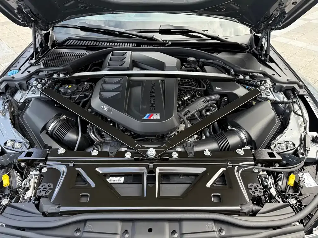 BMW M4 — фото 10