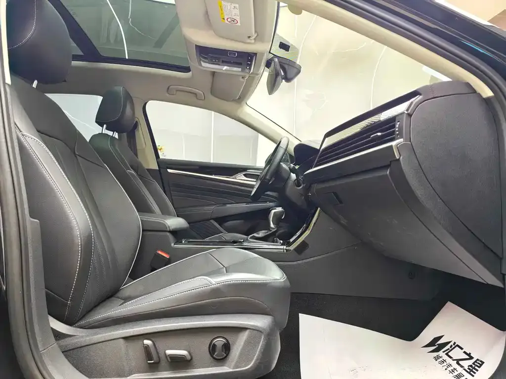 Volkswagen Passat — фото 3