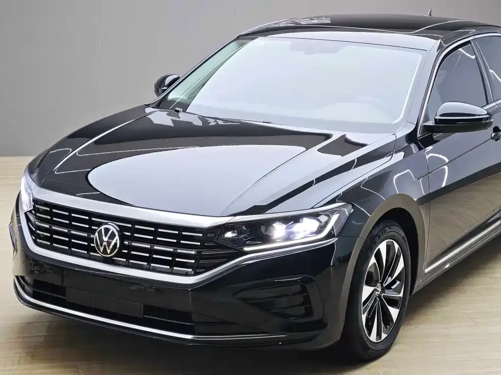 Volkswagen Passat — фото 4