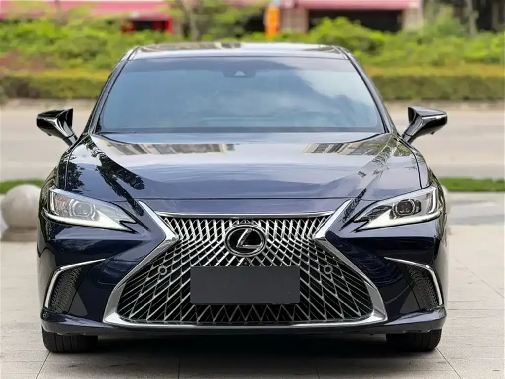 Lexus ES — фото 6