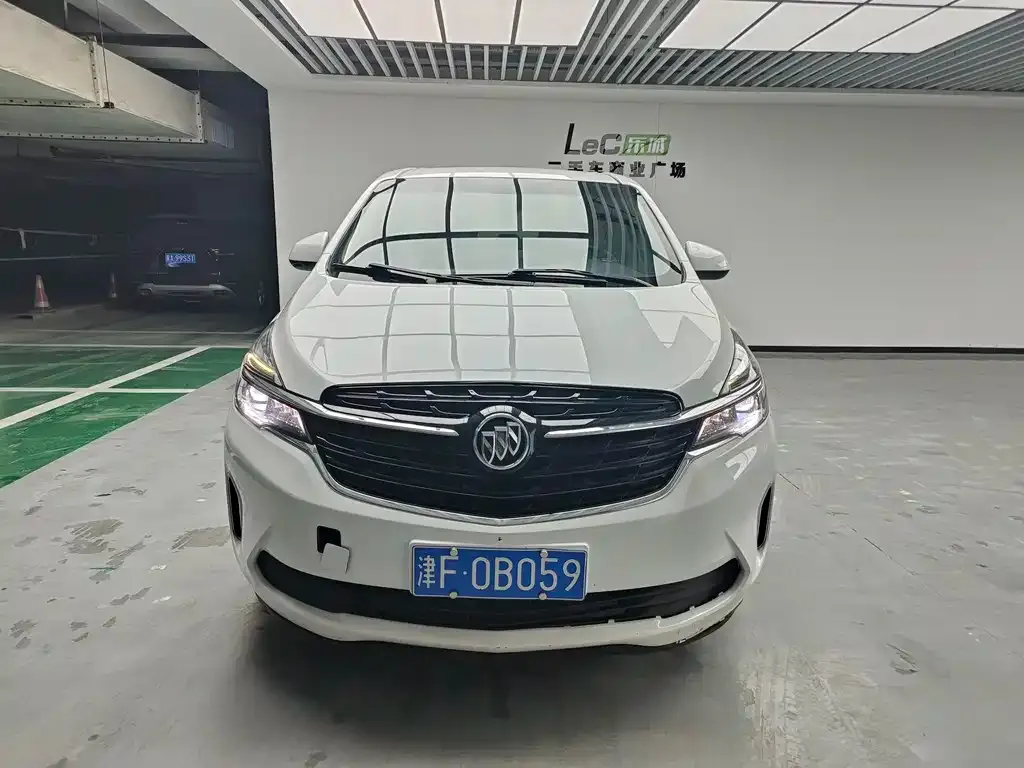 Buick GL8 2022 из CN, фото 6