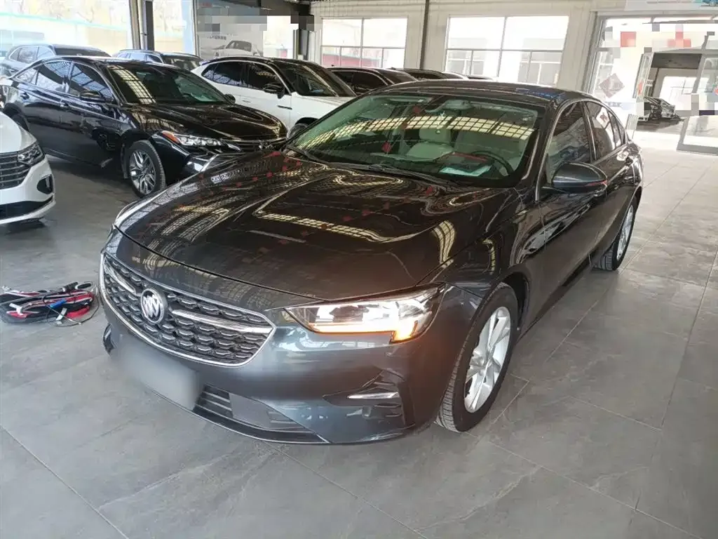 Buick Regal — фото 1