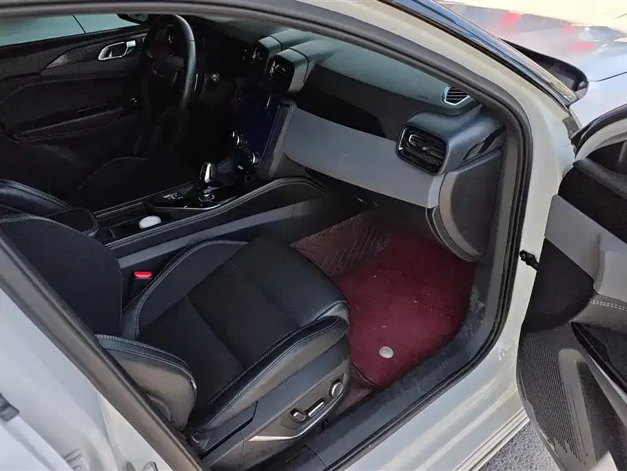 Lynk & Co 02 Hatchback 2022 из CN, фото 9