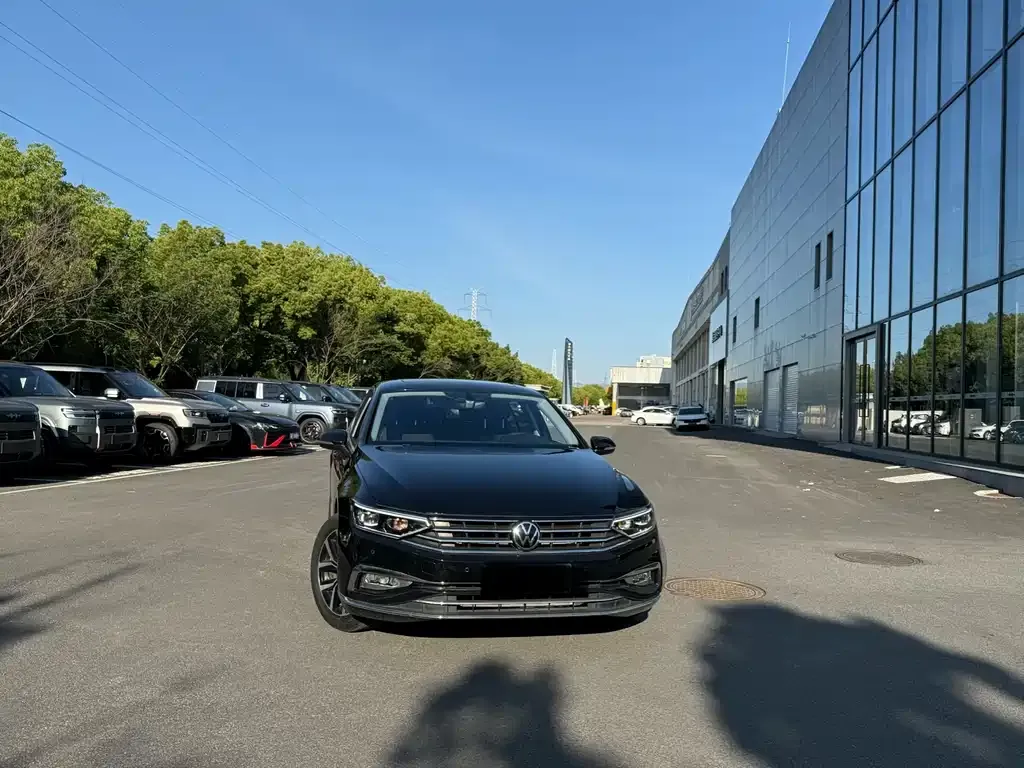 Volkswagen Magotan 2022 из CN, фото 2
