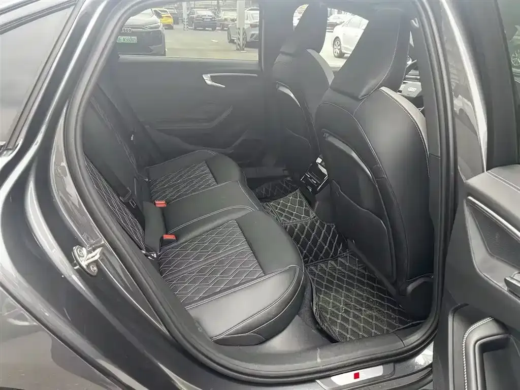 Audi A5L 2025 из CN, фото 5