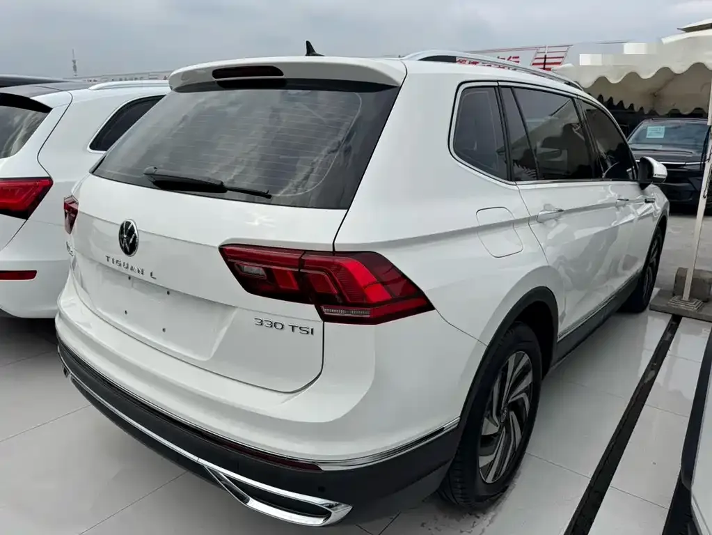 Volkswagen Tiguan L — фото 3