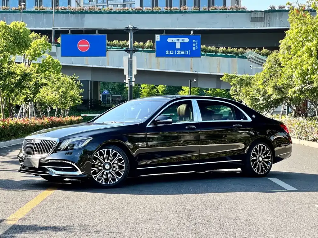 Mercedes-Benz S-Class — фото 1