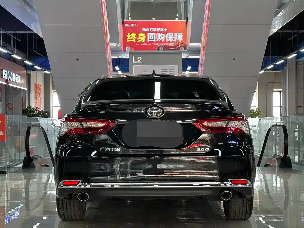 Toyota Camry — фото 4