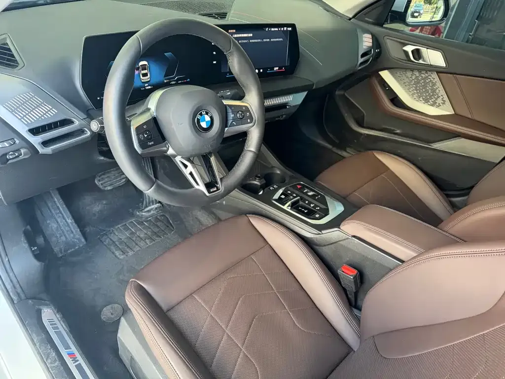 BMW 2 Series 2025 из CN, фото 8