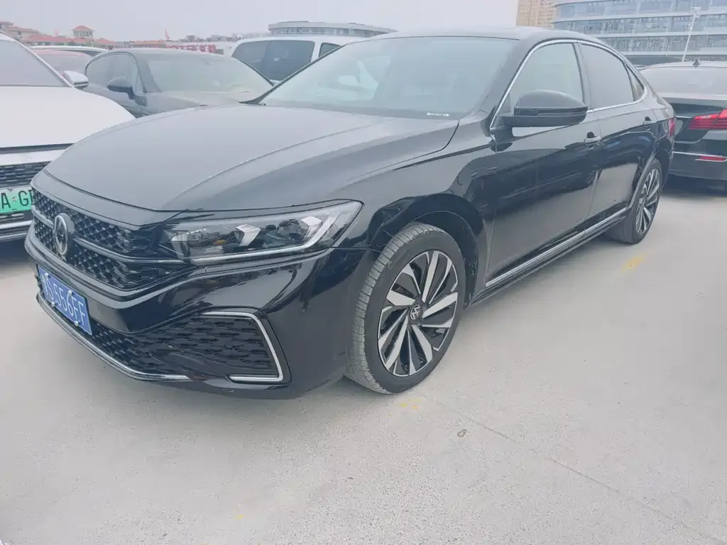 Volkswagen Passat — фото 9