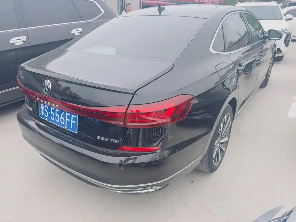Volkswagen Passat — фото 6