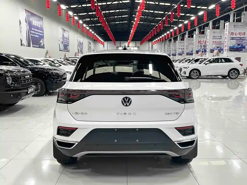 Volkswagen T-Roc — фото 5