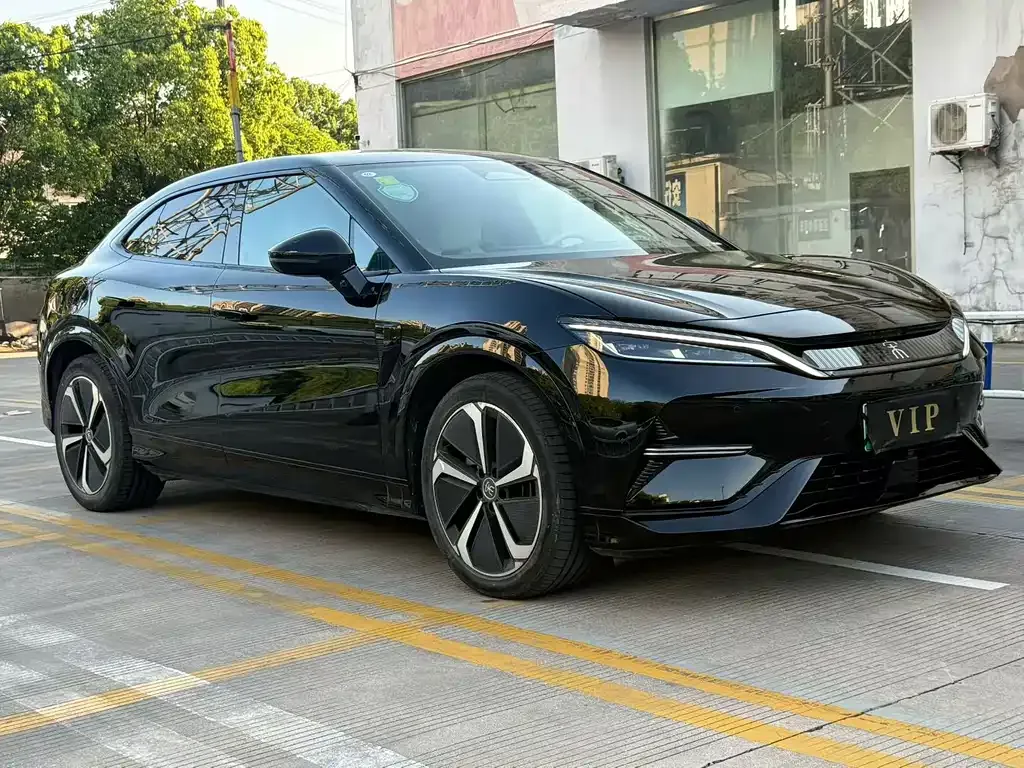 BYD L EV — фото 4