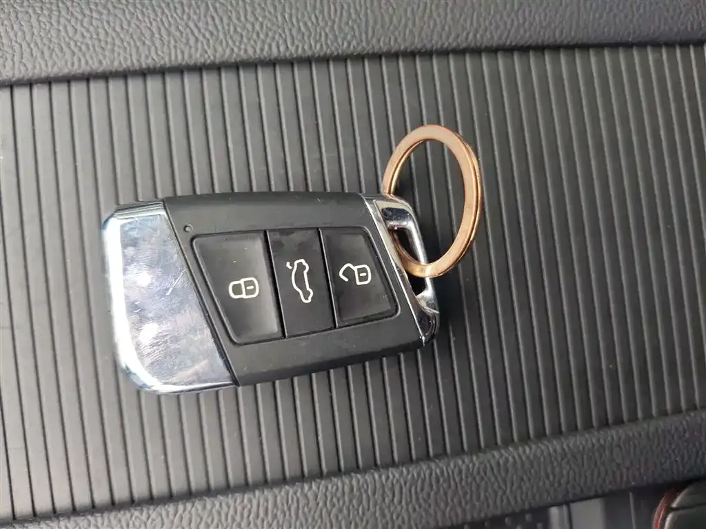 Volkswagen Magotan 2023 из CN, фото 2
