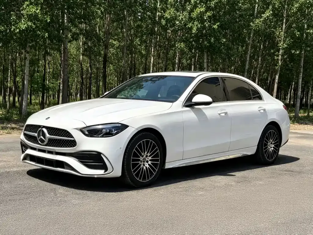 Mercedes-Benz C-Class — фото 1