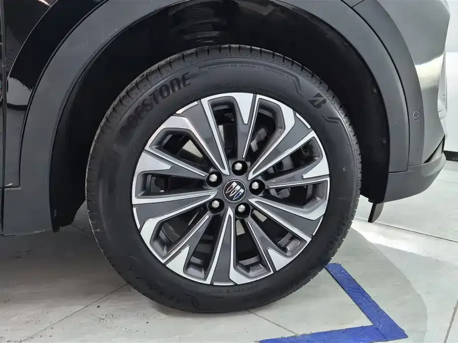Buick Envision Plus — фото 9