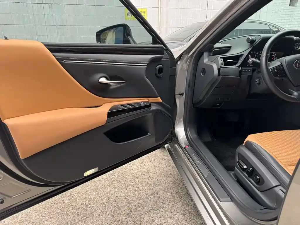 Lexus ES 2024 из CN, фото 9