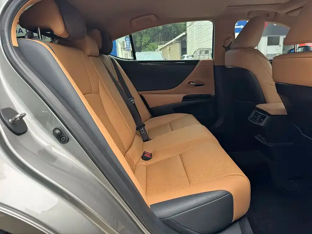 Lexus ES 2024 из CN, фото 10