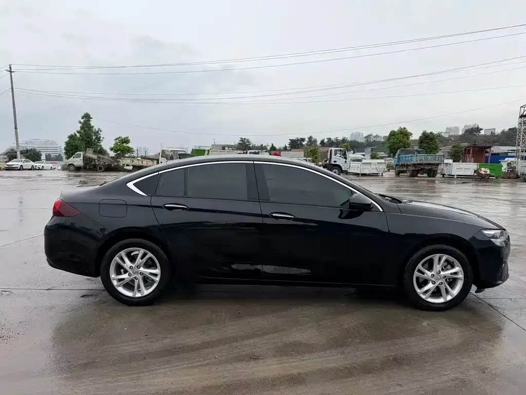 Buick Regal — фото 10