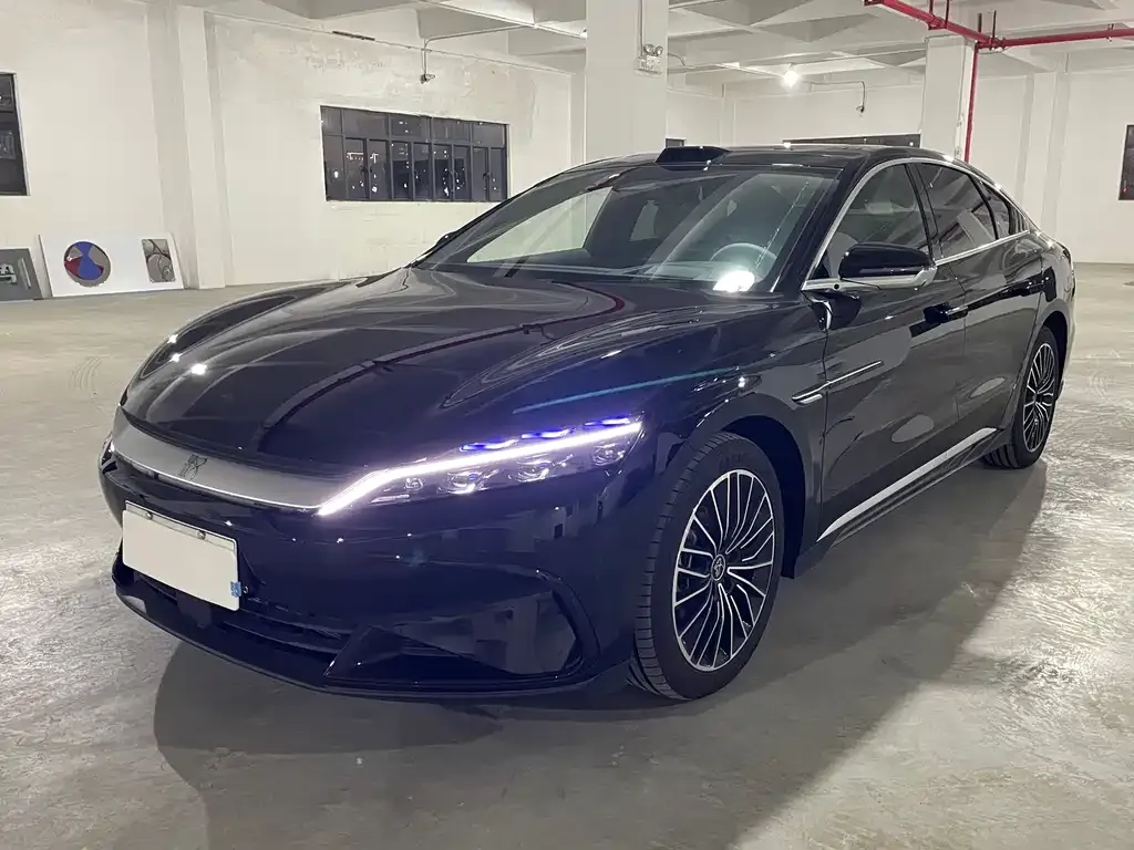 BYD Han — фото 1