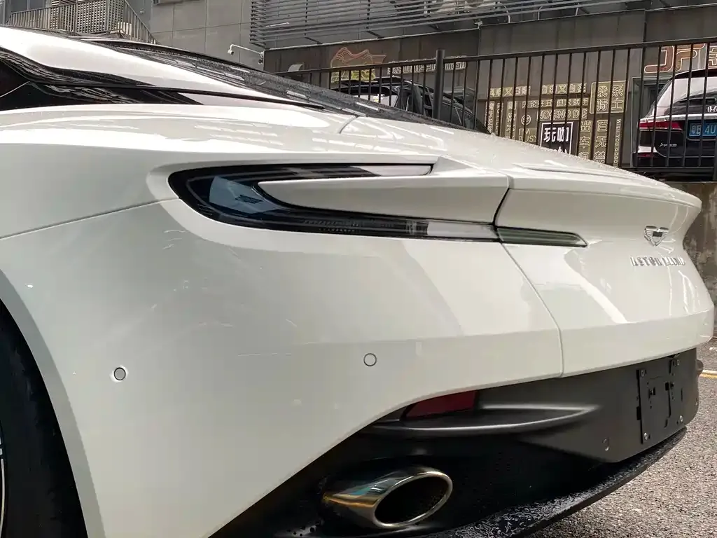 Aston Martin DB11 2022 из CN, фото 2