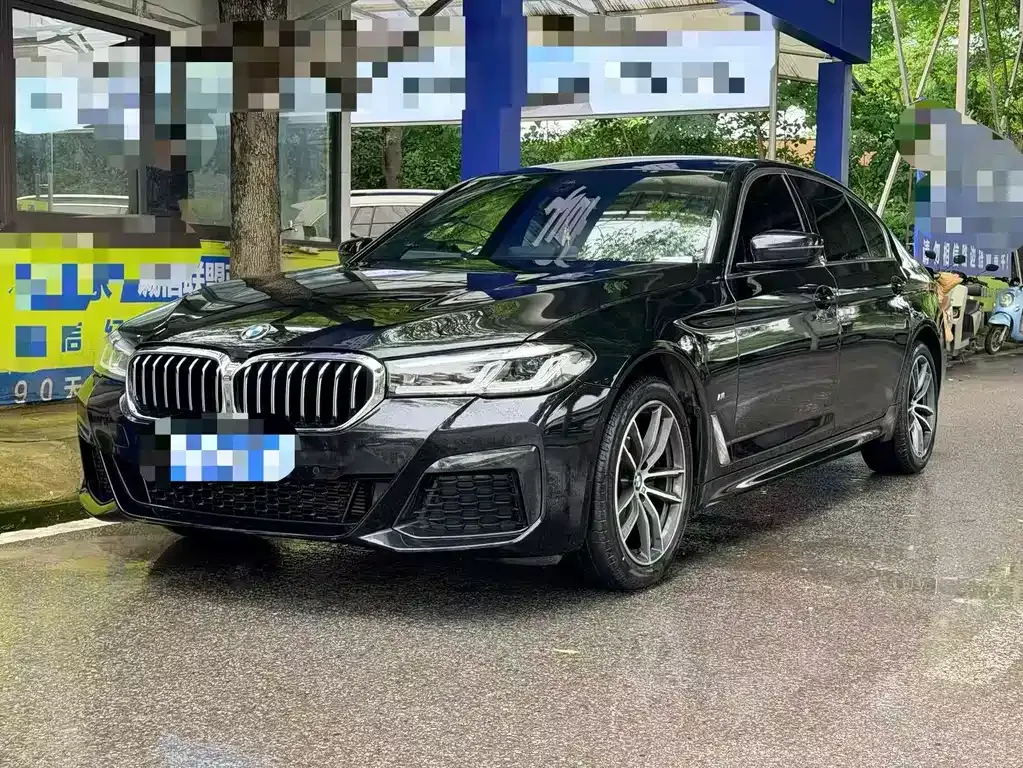 BMW 5 Series — фото 1